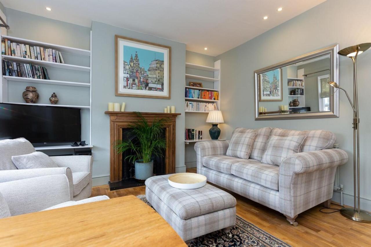 Quaint 2 Bedroom Flat - 9 Minutes Walk To Vauxhall Tube Londra Esterno foto