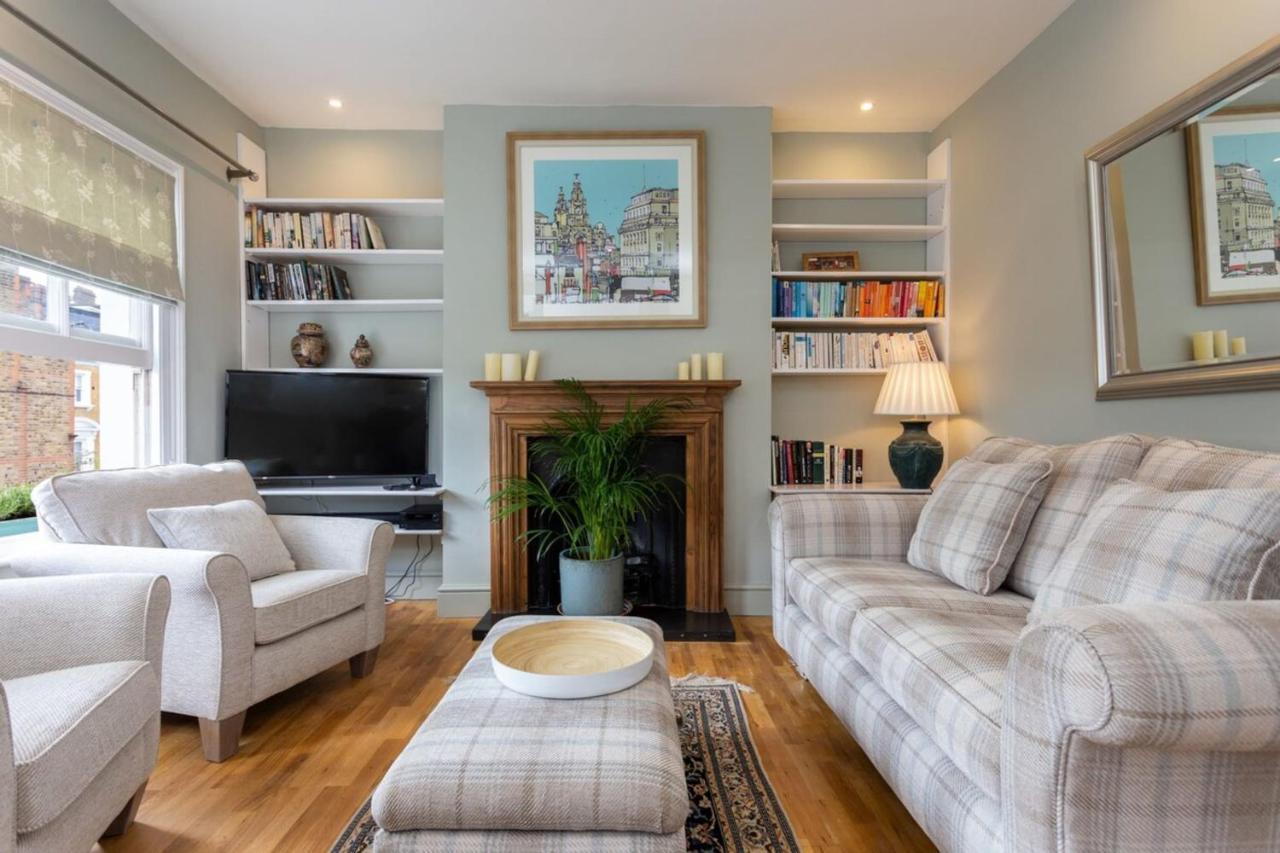 Quaint 2 Bedroom Flat - 9 Minutes Walk To Vauxhall Tube Londra Esterno foto