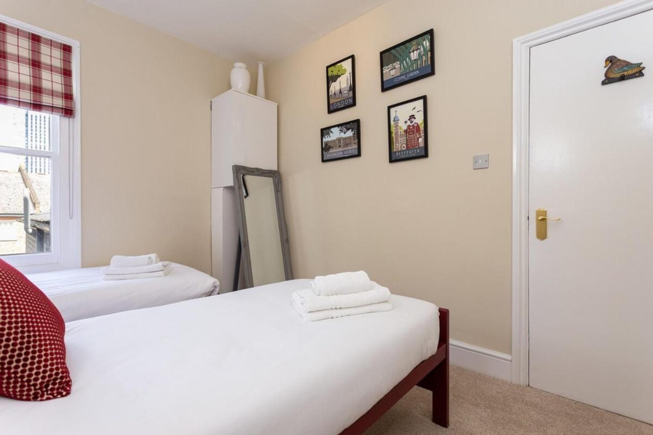 Quaint 2 Bedroom Flat - 9 Minutes Walk To Vauxhall Tube Londra Esterno foto