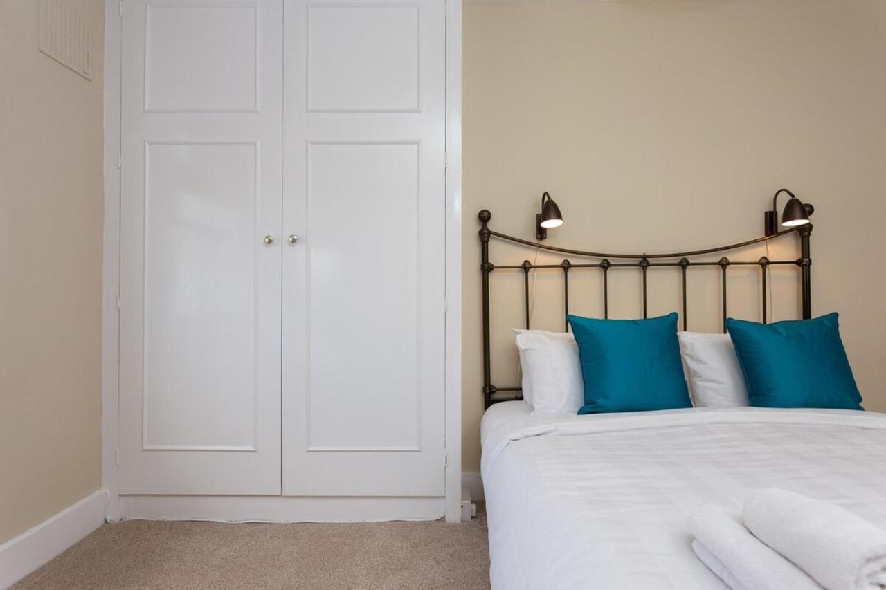Quaint 2 Bedroom Flat - 9 Minutes Walk To Vauxhall Tube Londra Esterno foto