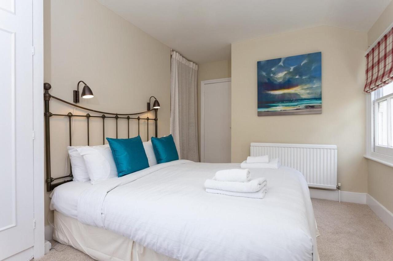 Quaint 2 Bedroom Flat - 9 Minutes Walk To Vauxhall Tube Londra Esterno foto