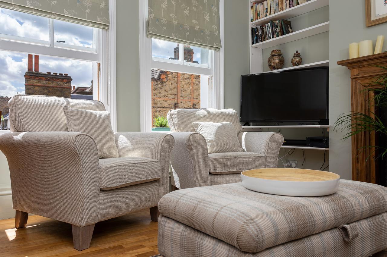 Quaint 2 Bedroom Flat - 9 Minutes Walk To Vauxhall Tube Londra Esterno foto